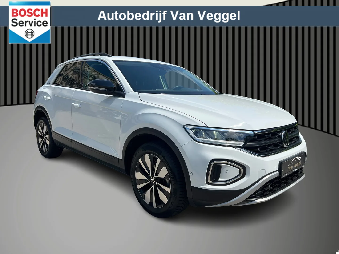 Volkswagen T-Roc (2025) — foto 1