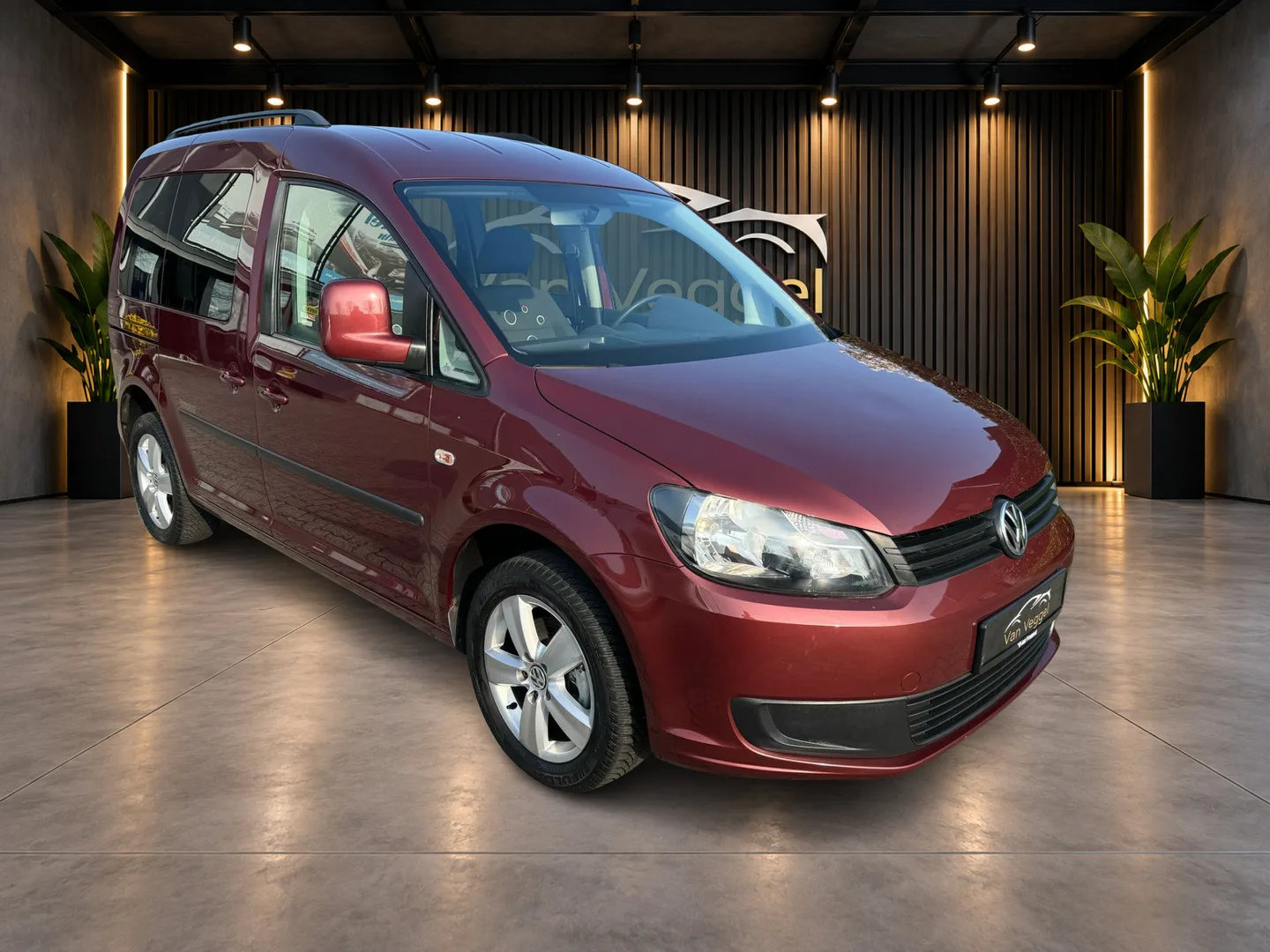 Volkswagen Caddy (2012) — foto 1