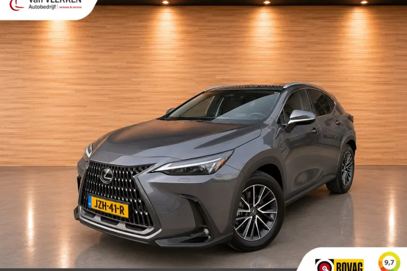Lexus NX (2025)