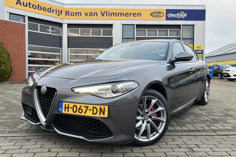 Alfa Romeo Giulia (2020)