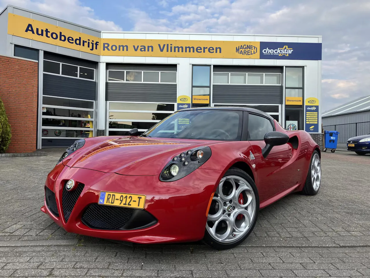 Alfa Romeo 4C (2017) — foto 1