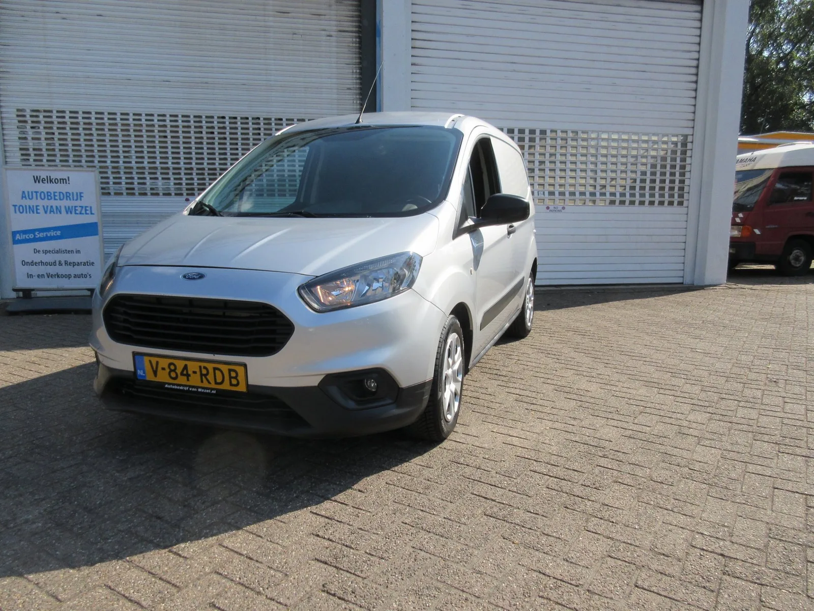 Ford Transit Courier (2022) — foto 1