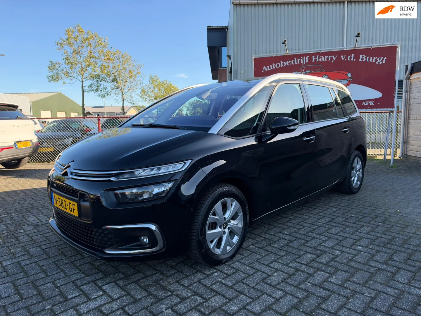 Citroën Grand C4 Picasso (2017) — foto 1