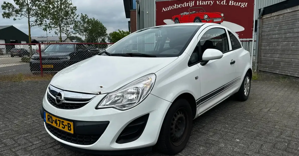 Opel Corsa (2012) — foto 1