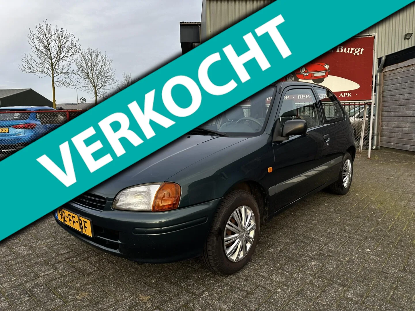 Toyota Starlet (2000) — foto 1