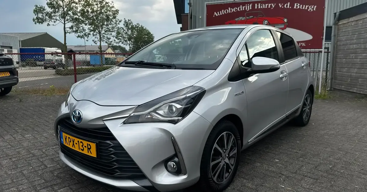 Toyota Yaris (2020) — foto 1