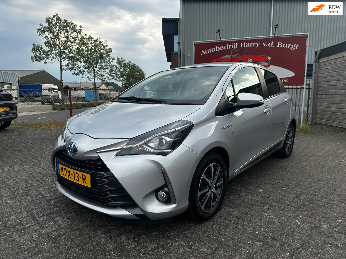 Toyota Yaris (2020) — foto 1