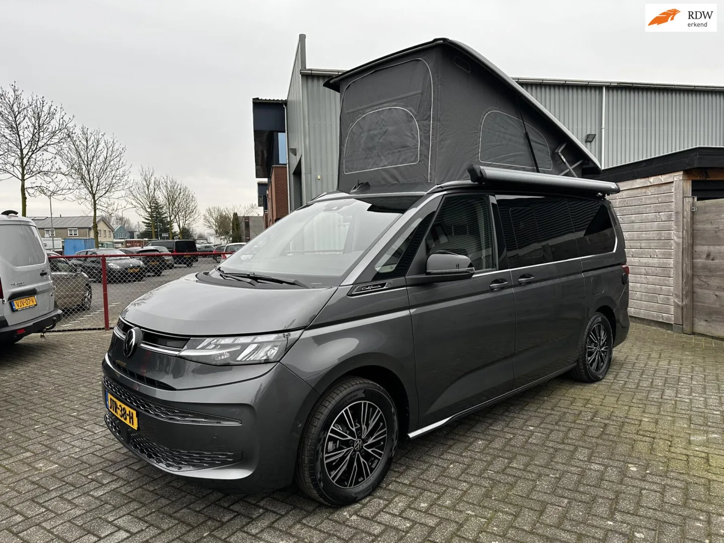 Volkswagen California (2025) — foto 1