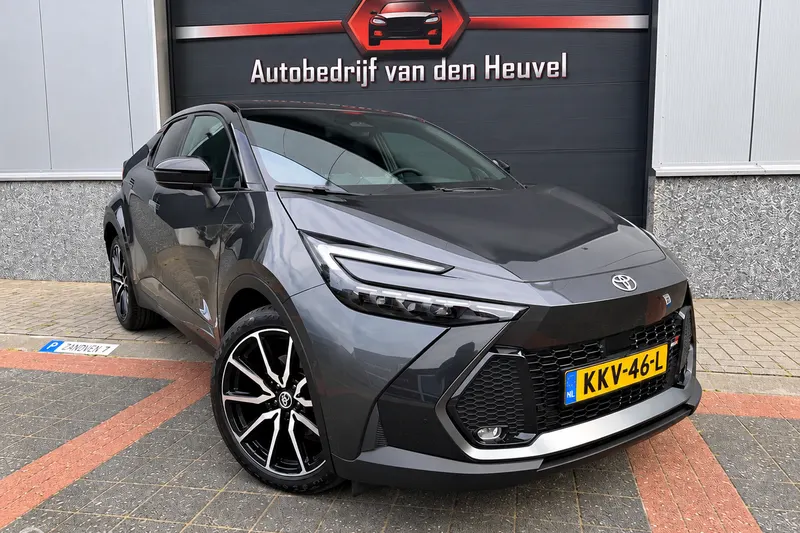 Toyota C-HR (2024)