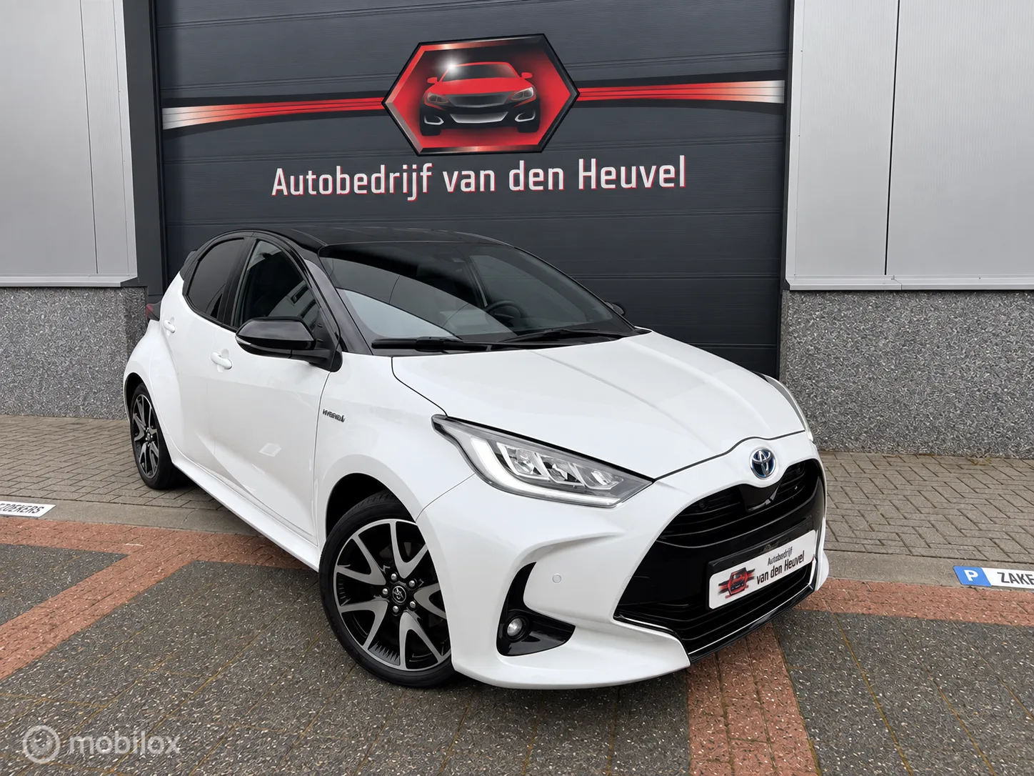 Toyota Yaris (2021) — foto 1