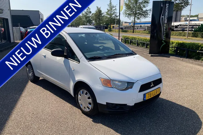 Mitsubishi Colt (2010)