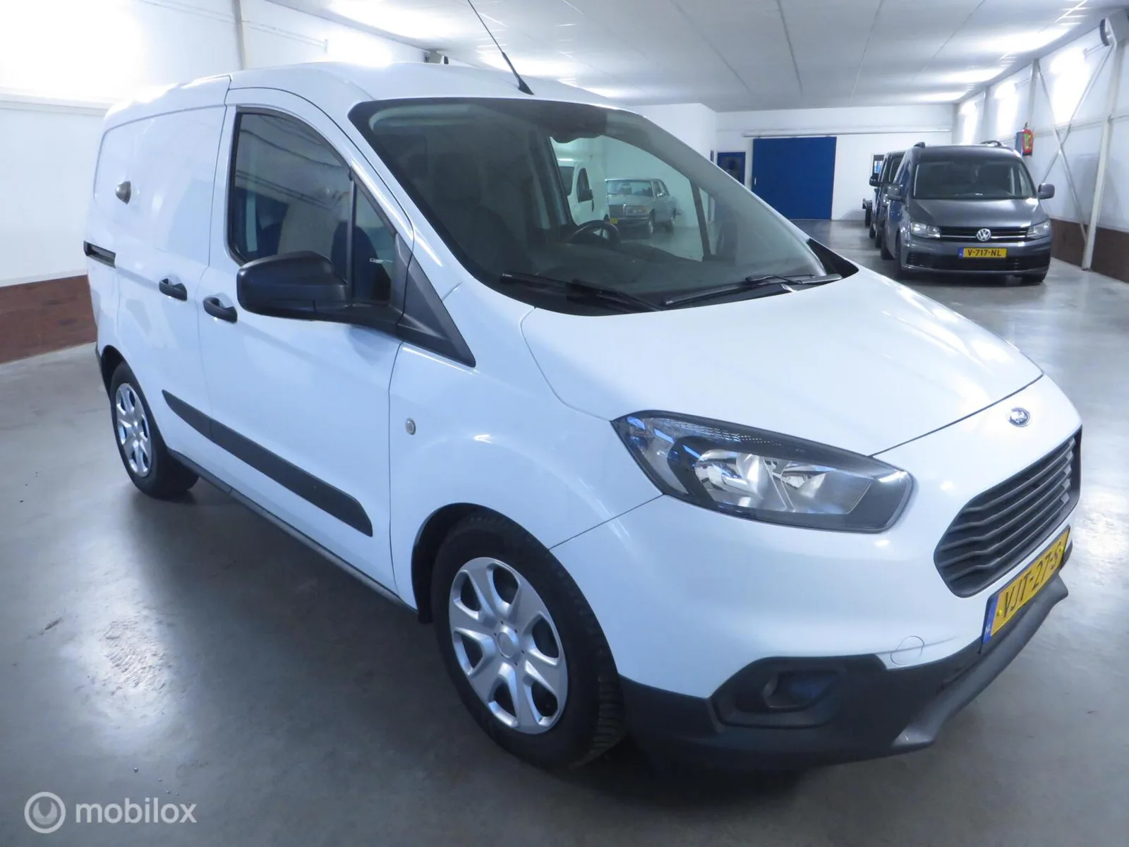Ford Transit Courier (2021) — foto 1