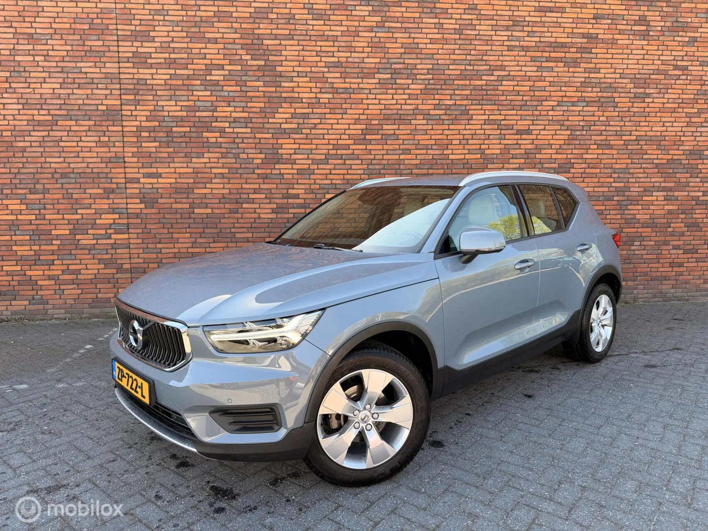 Volvo XC40 (2019) — foto 1