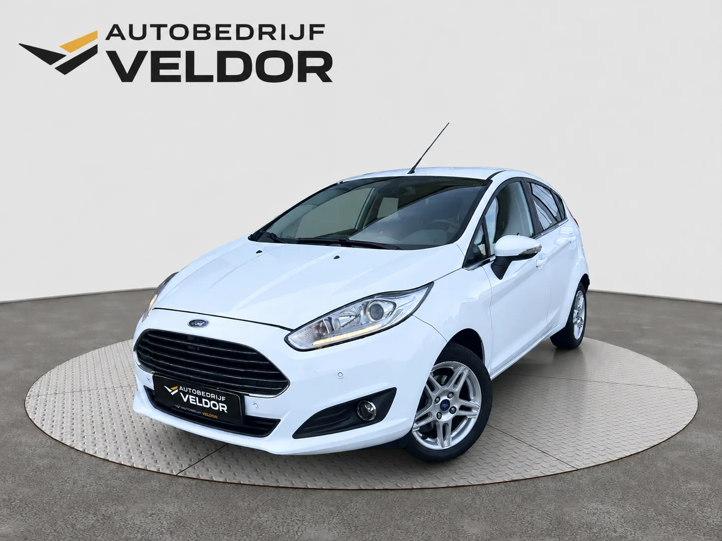 Ford Fiesta (2013) — foto 1