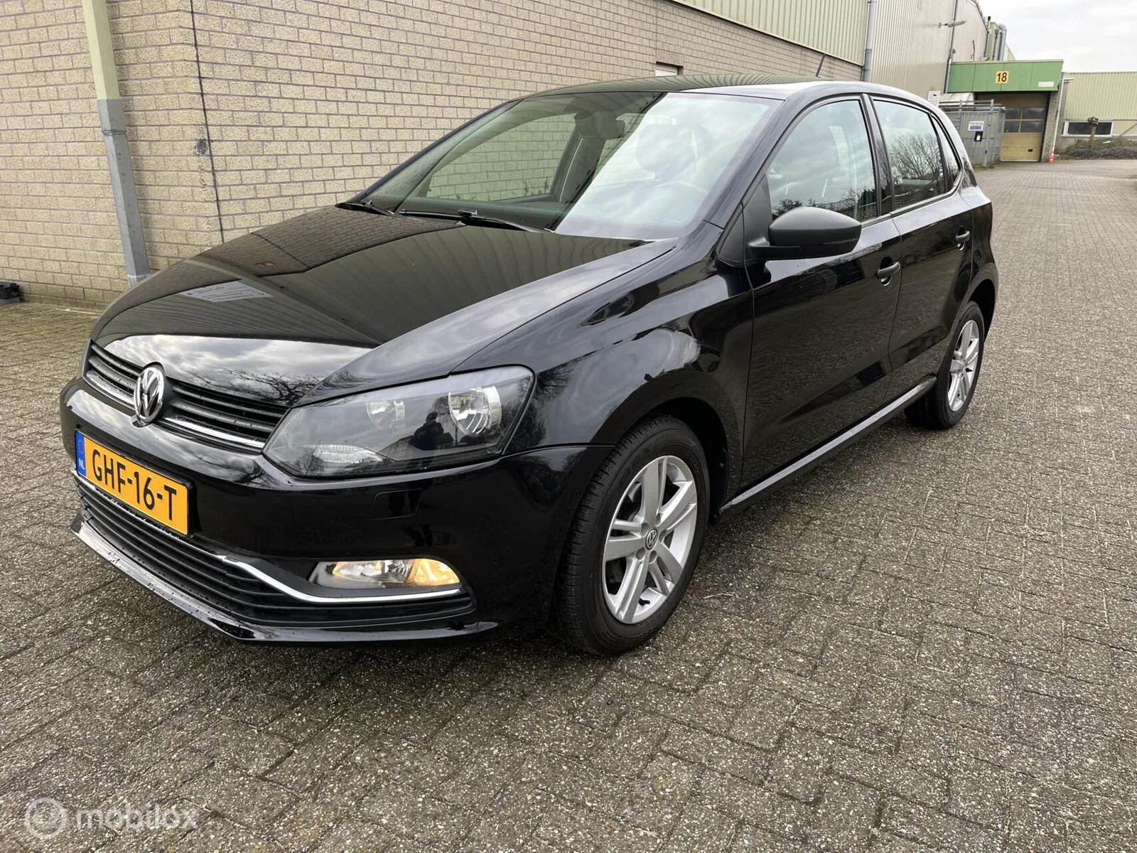 Volkswagen Polo (2014) — foto 1