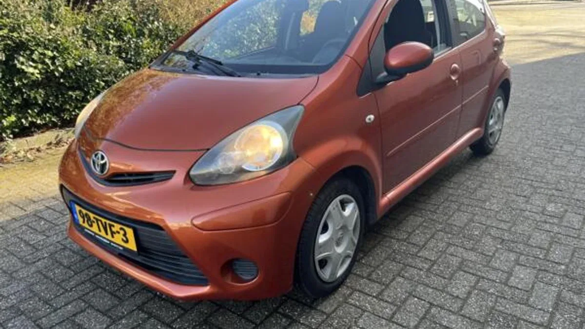 Toyota Aygo (2012) — foto 1
