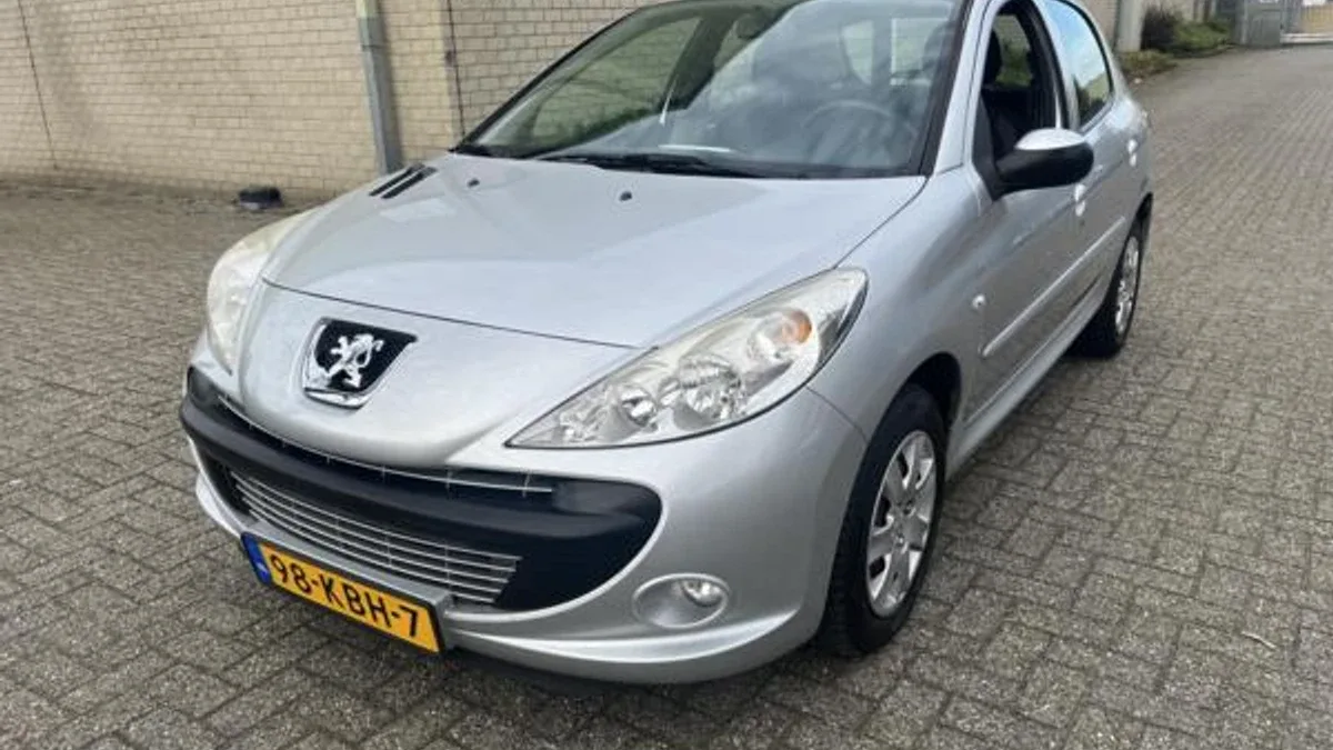 Peugeot 206 (2009) — foto 1