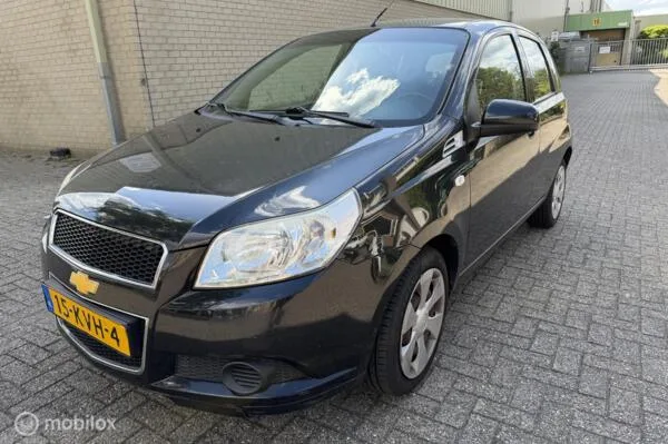 Chevrolet Aveo (2010) — foto 1