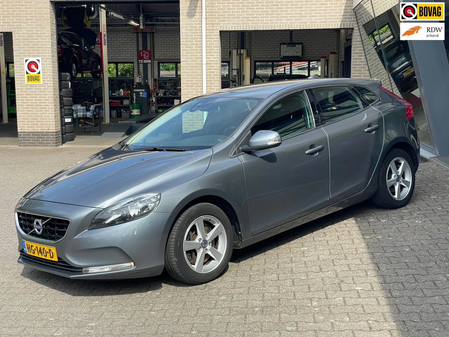 Volvo V40 (2014) — foto 1