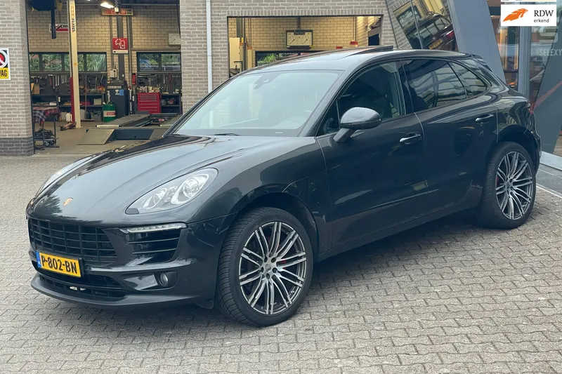 Porsche Macan (2018)