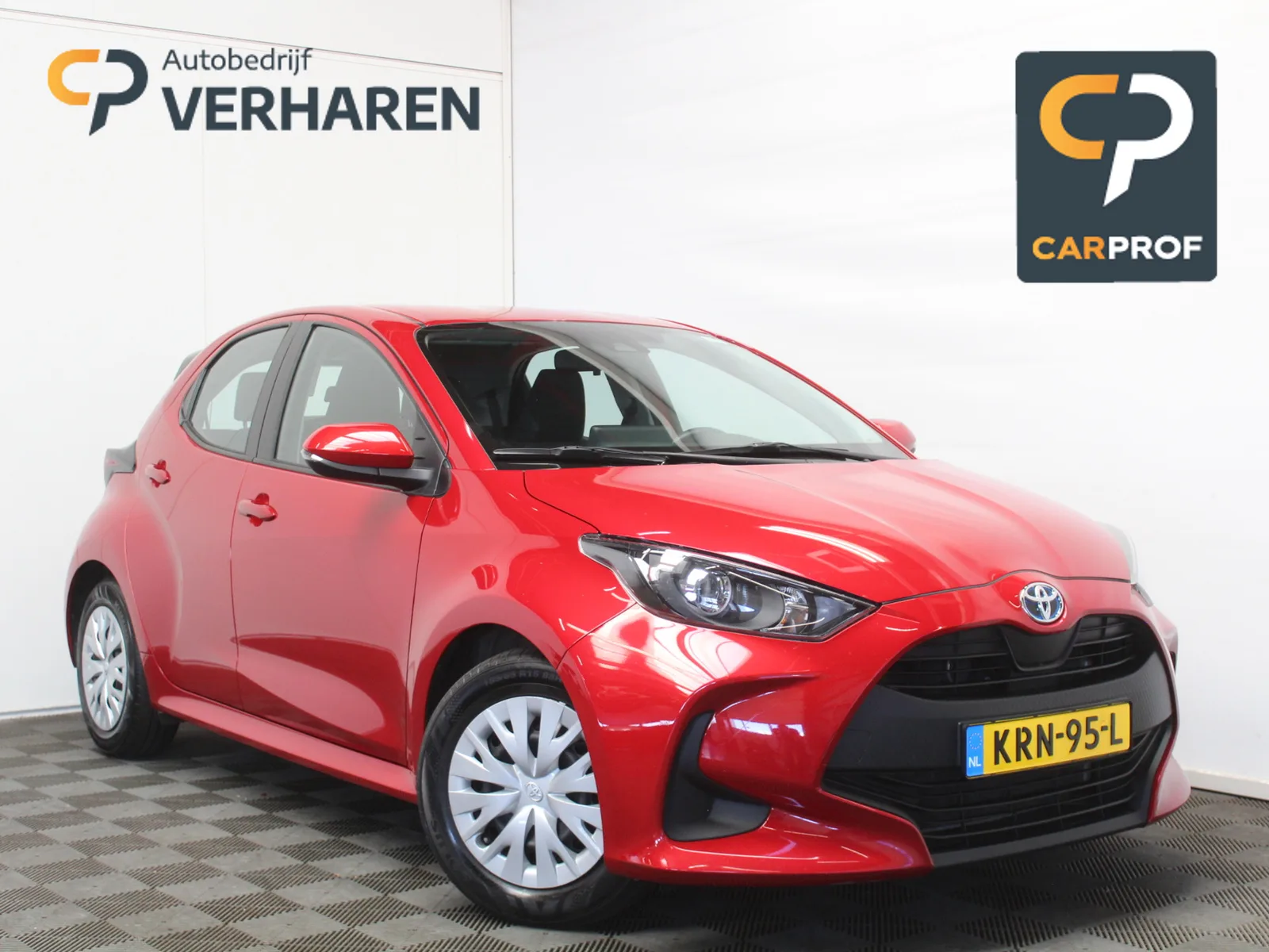 Toyota Yaris (2022) — foto 1