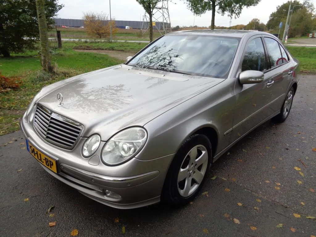 Mercedes-Benz E-Klasse (2003) — foto 1