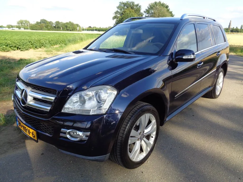 Mercedes-Benz GL-320 (2008) — foto 1