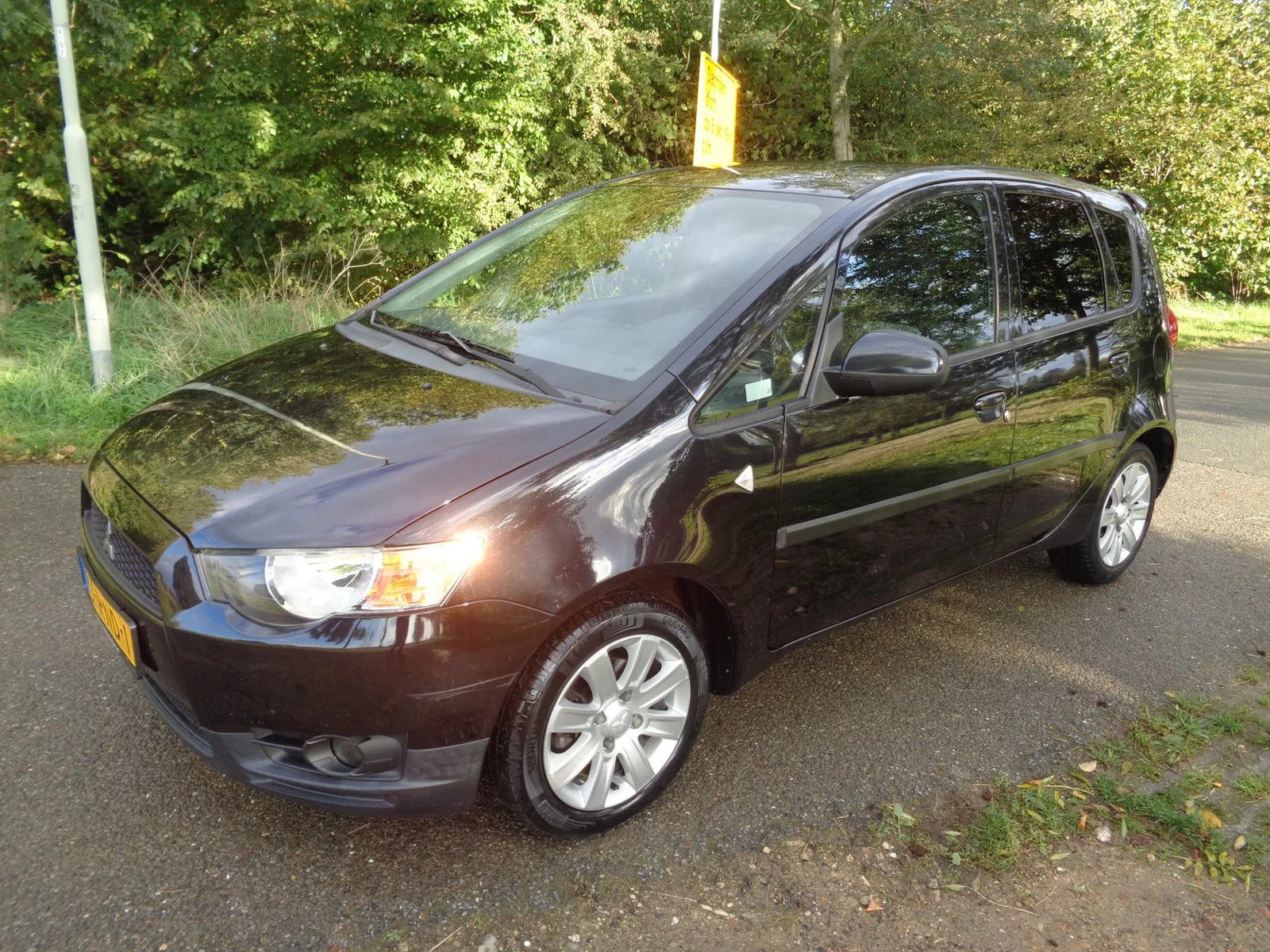 Mitsubishi Colt (2011) — foto 1
