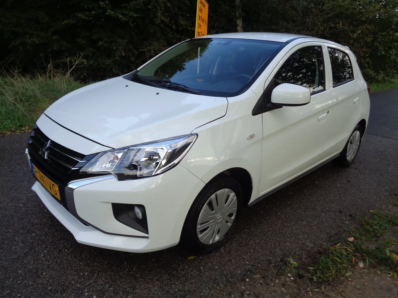Mitsubishi Space Star (2023) — foto 1