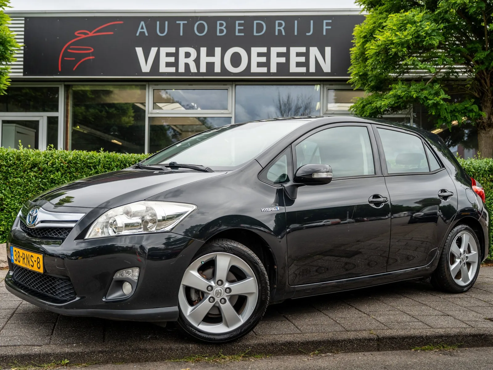 Toyota Auris (2011) — foto 1