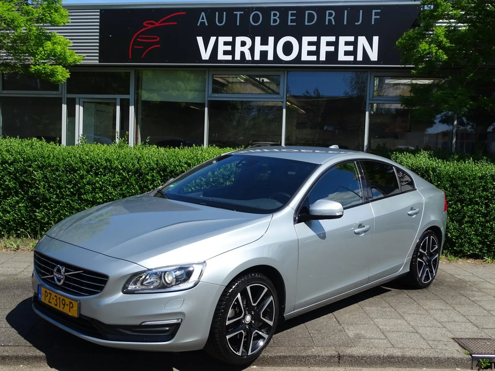 Volvo S60 (2017) — foto 1