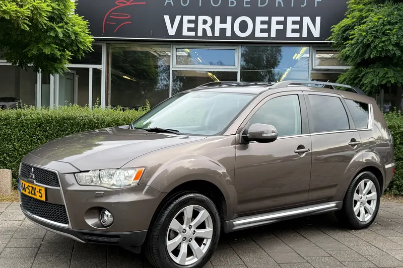 Mitsubishi Outlander (2012)