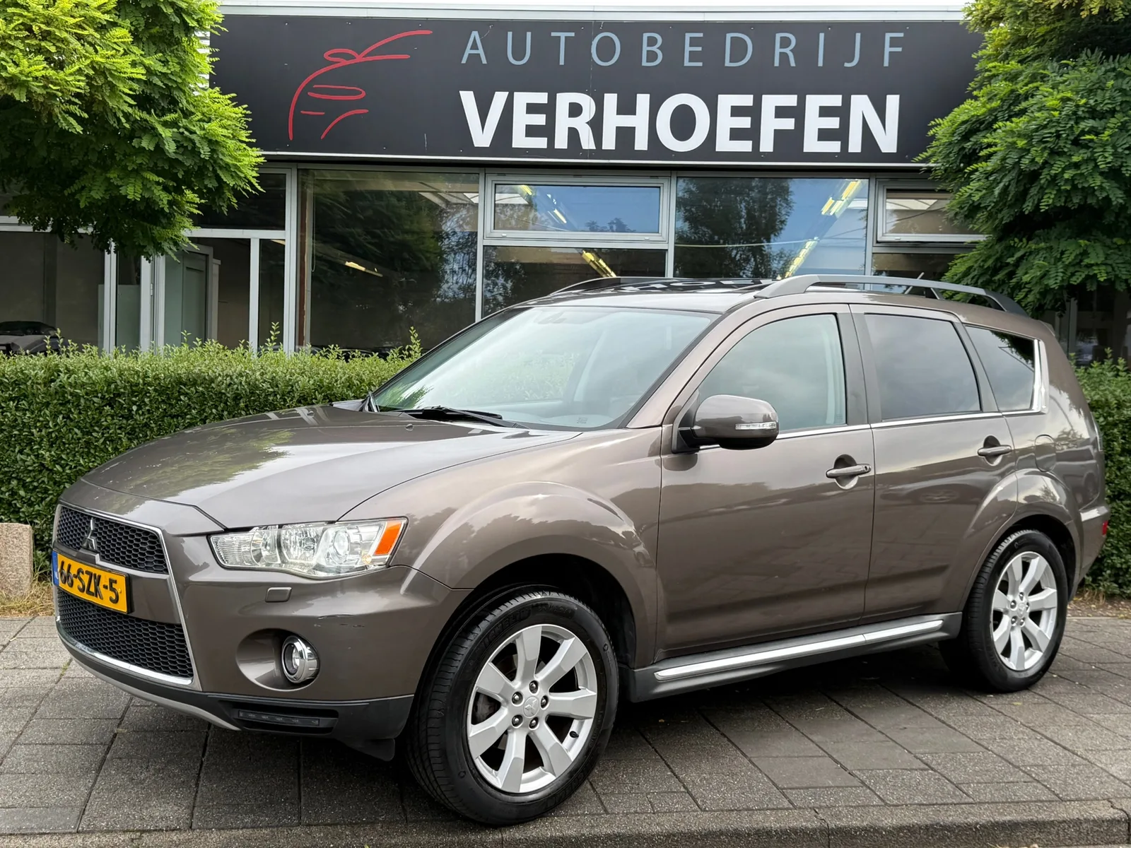 Mitsubishi Outlander (2012) — foto 1