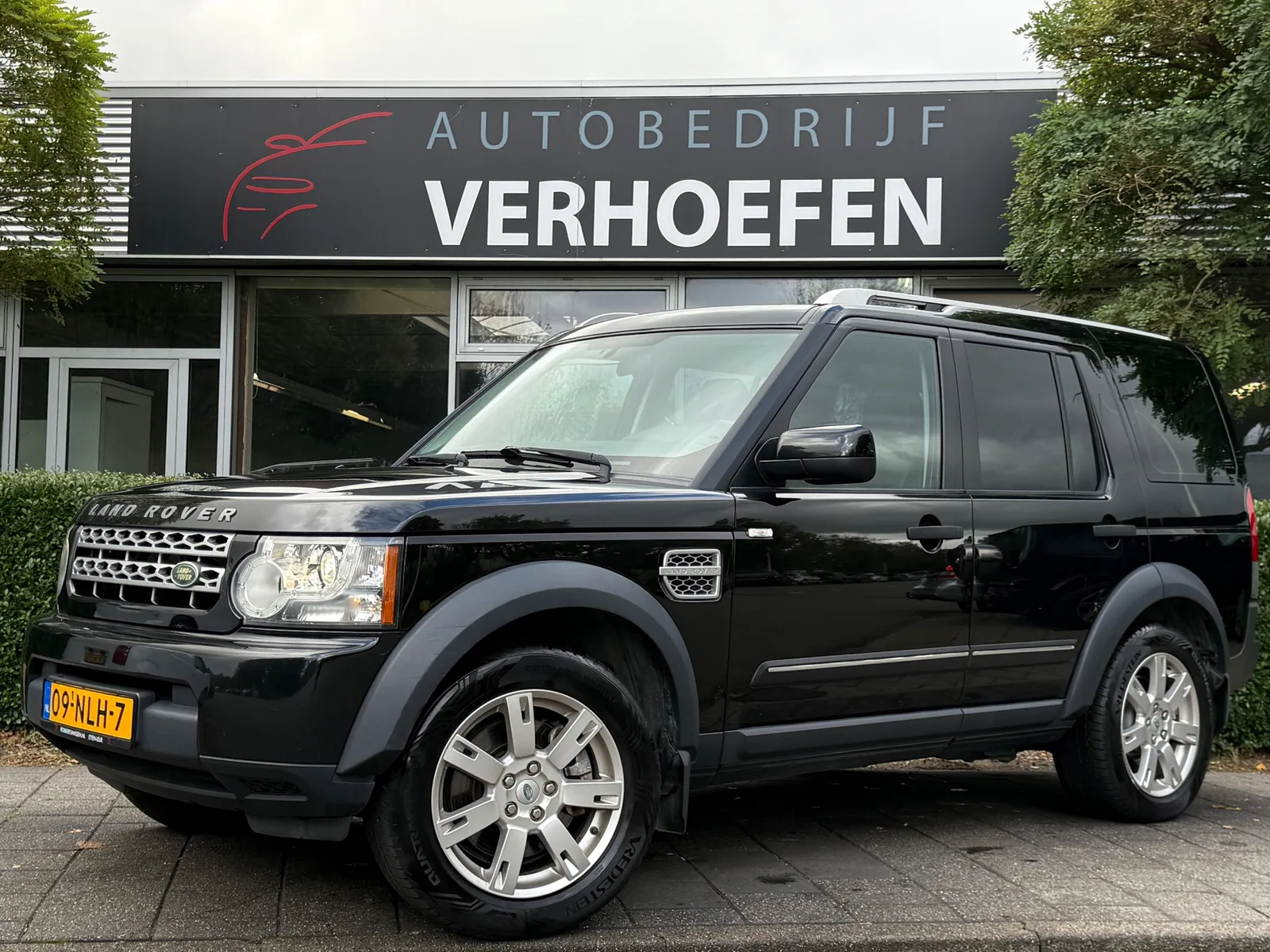 Land Rover Discovery (2010) — foto 1