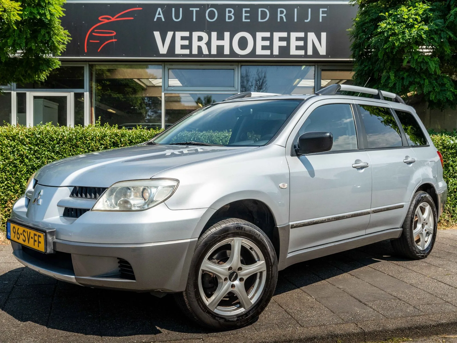 Mitsubishi Outlander (2006) — foto 1