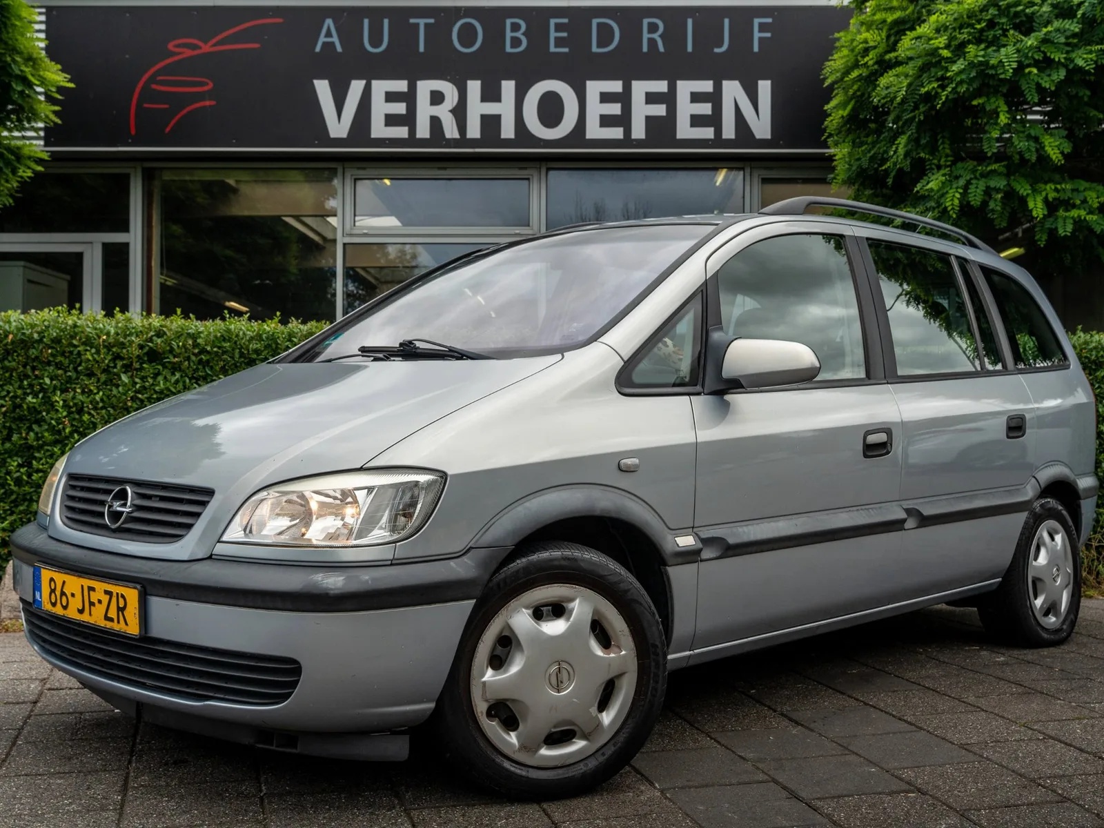 Opel Zafira (2002) — foto 1