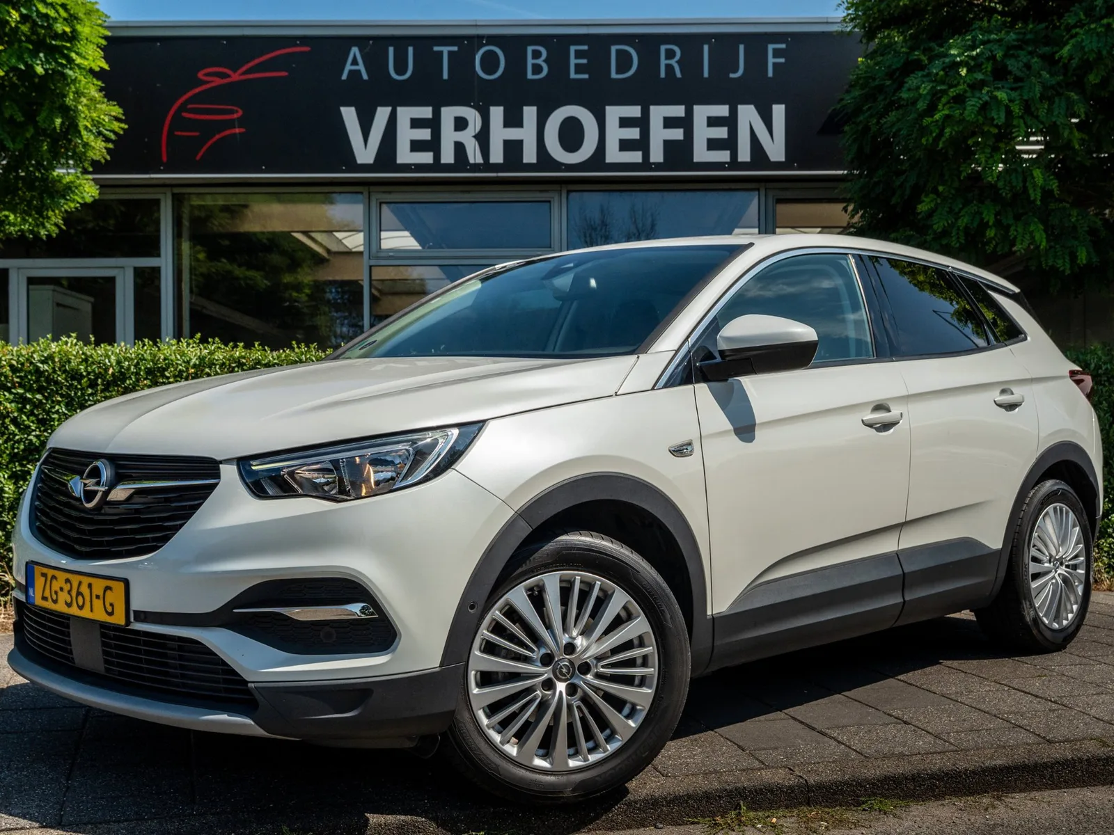 Opel Grandland X (2019) — foto 1