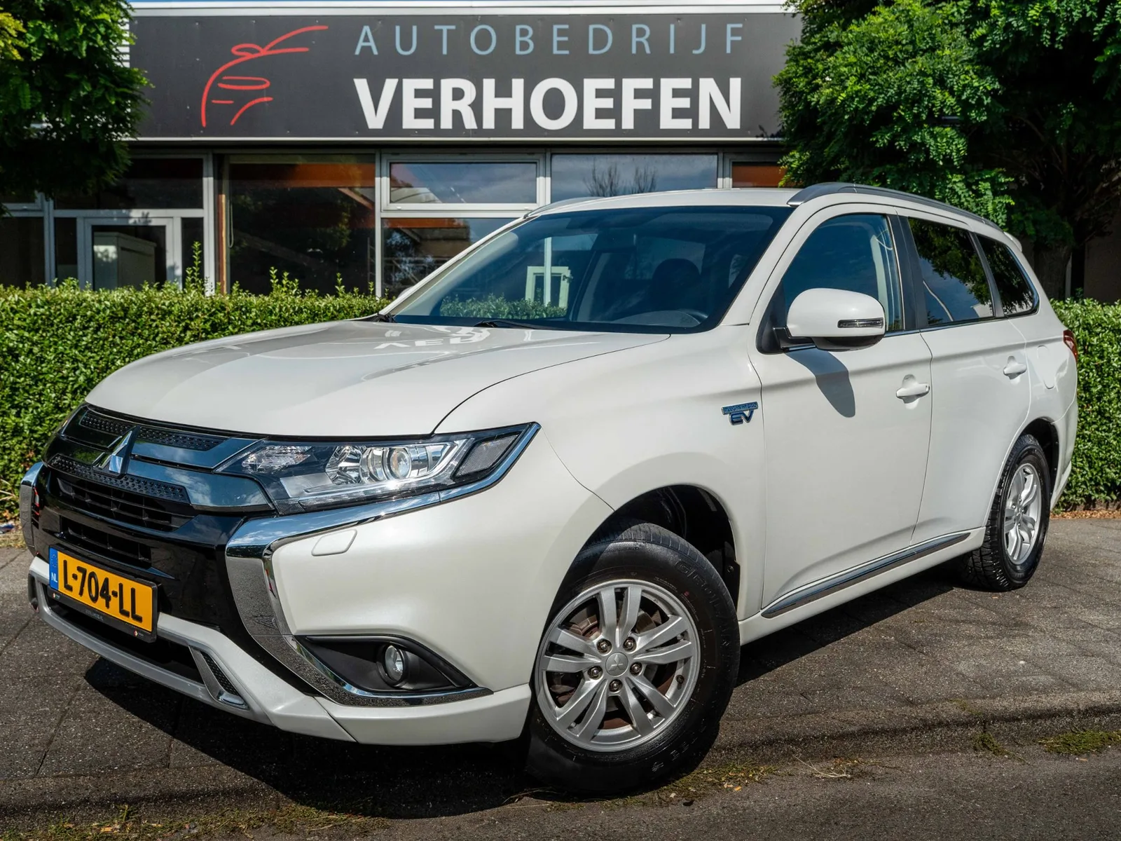 Mitsubishi Outlander (2021) — foto 1