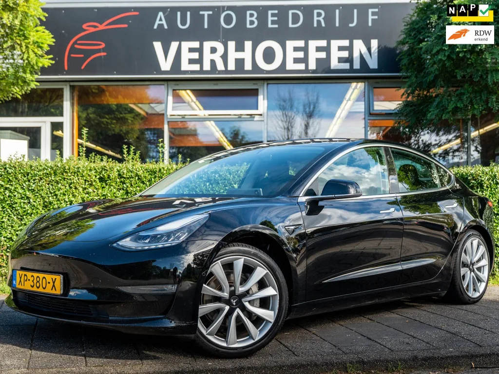 Tesla Model 3 (2019) — foto 1