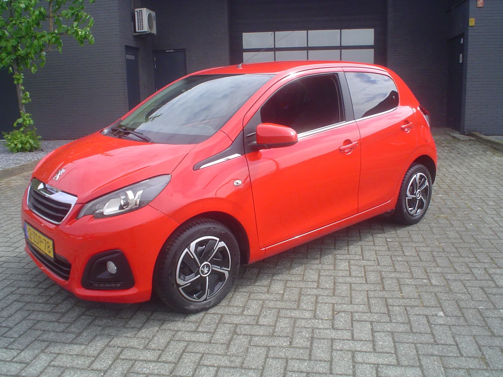 Peugeot 108 (2014) — foto 1