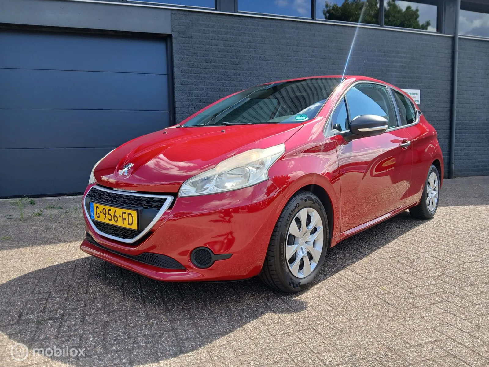 Peugeot 208 (2013) — foto 1