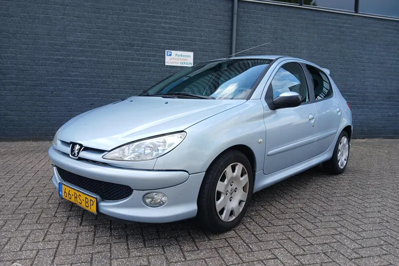 Peugeot 206 (2005)