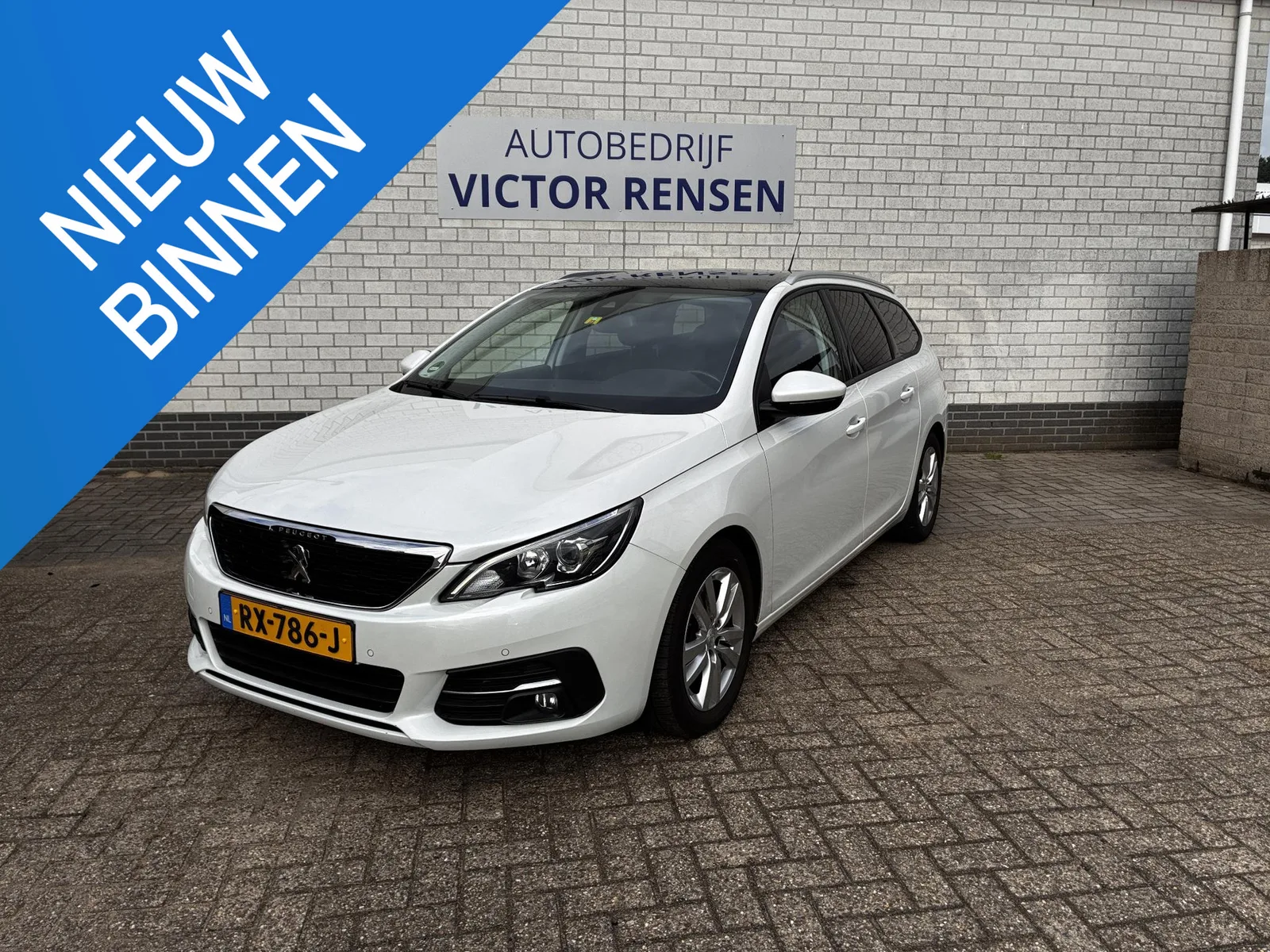 Peugeot 308 (2018) — foto 1
