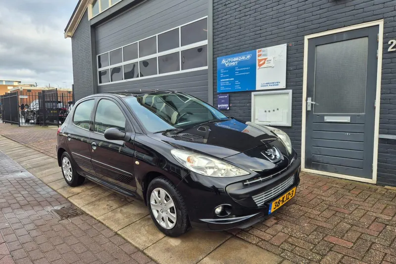 Peugeot 206 (2010)
