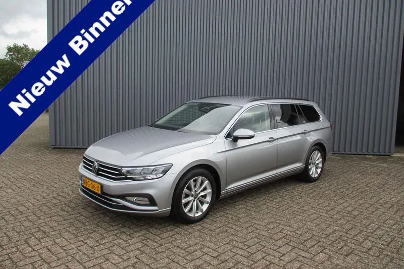 Volkswagen Passat (2022)