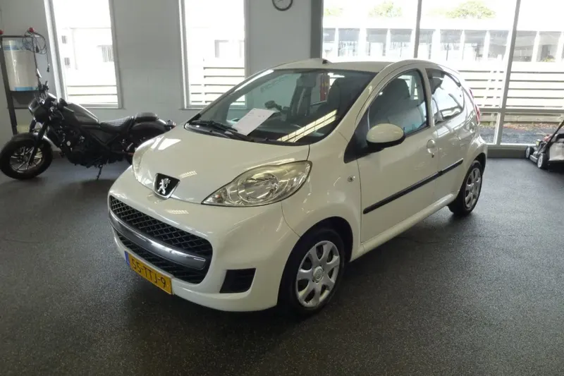 Peugeot 107 (2012)