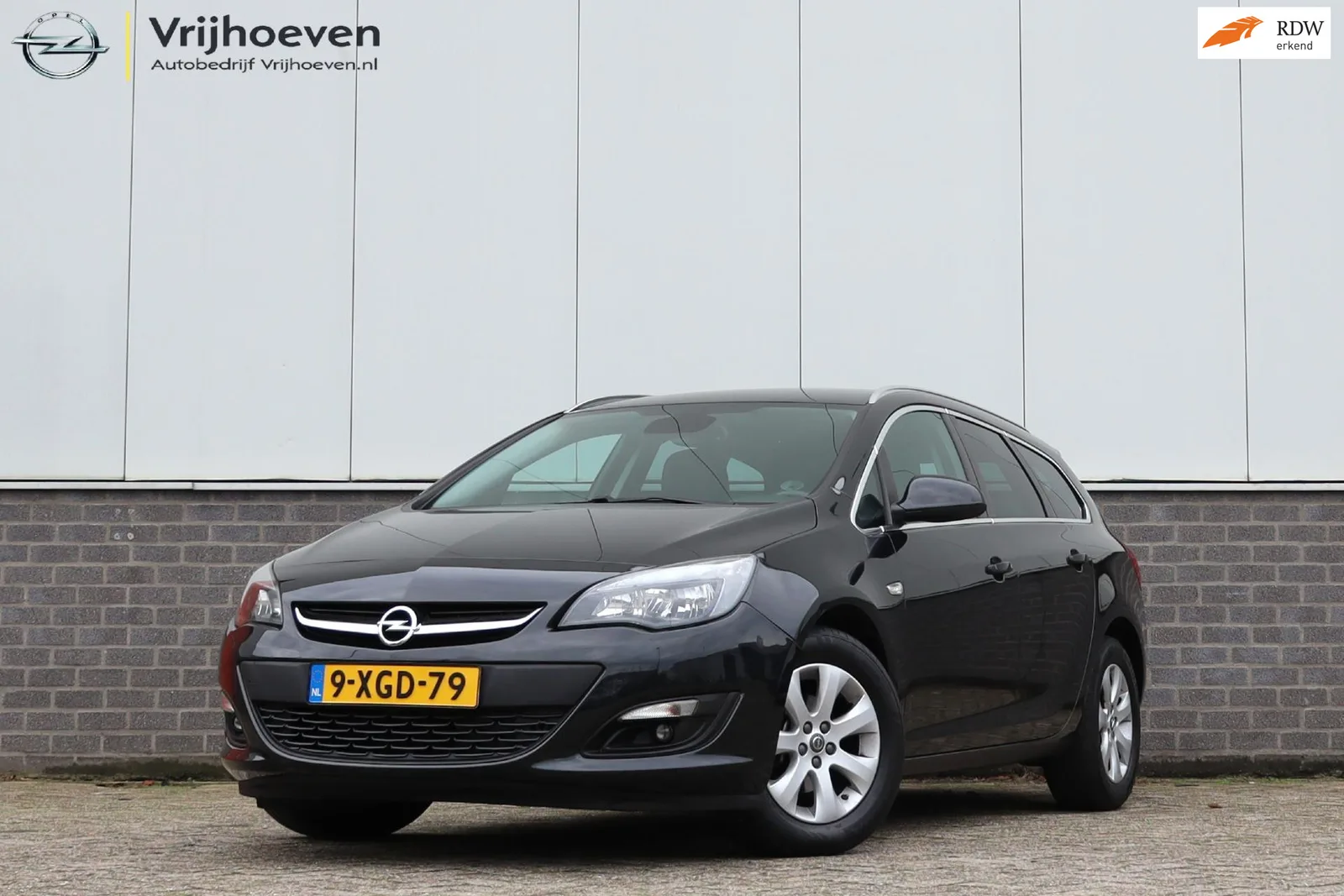Opel Astra (2014) — foto 1