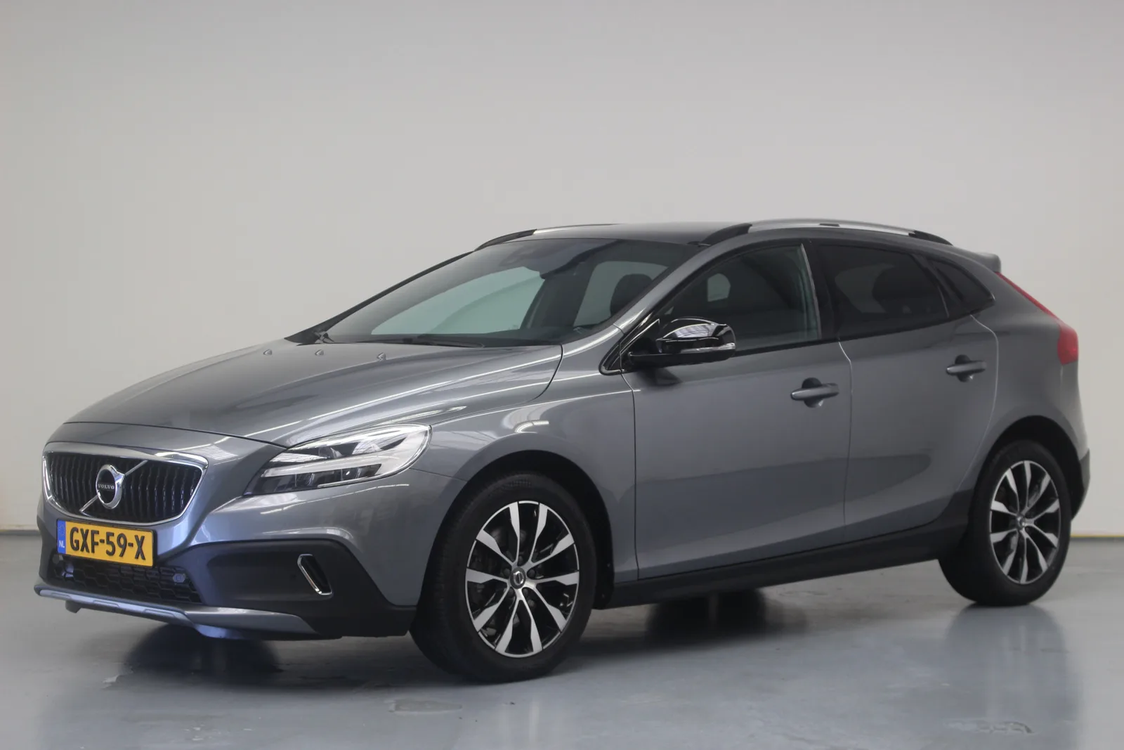 Volvo V40 (2018) — foto 1