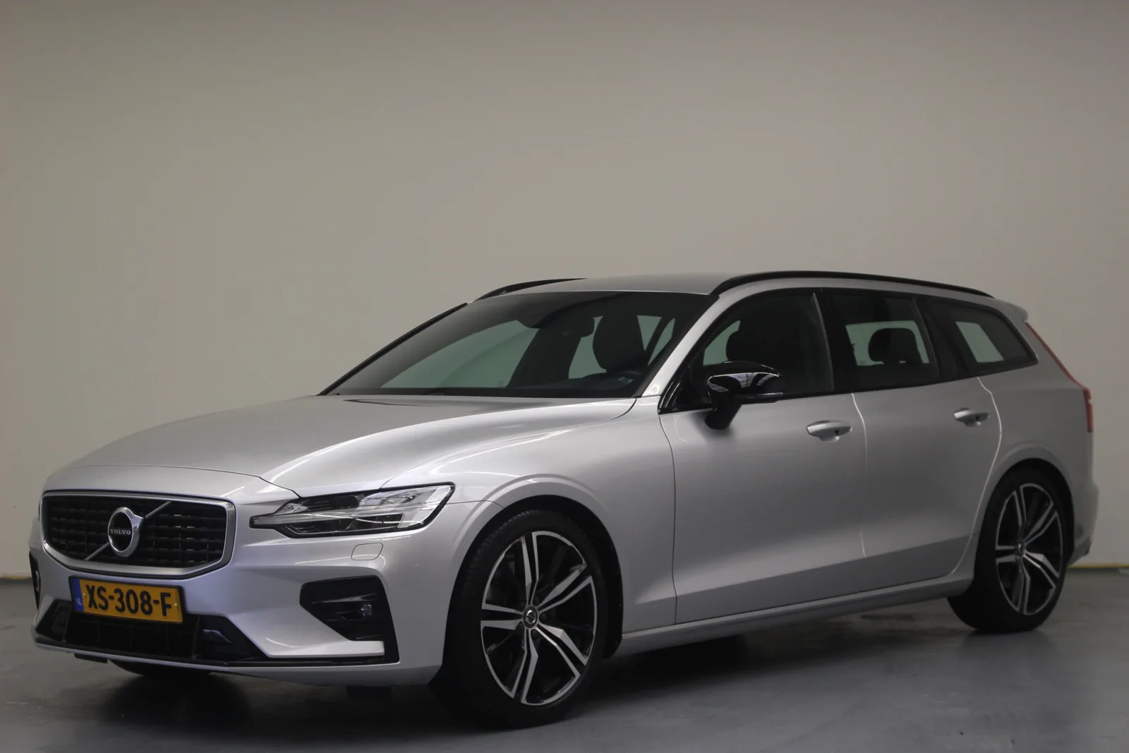 Volvo V60 (2019) — foto 1