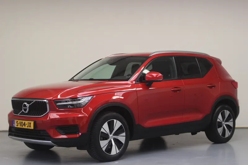 Volvo XC40 (2022)